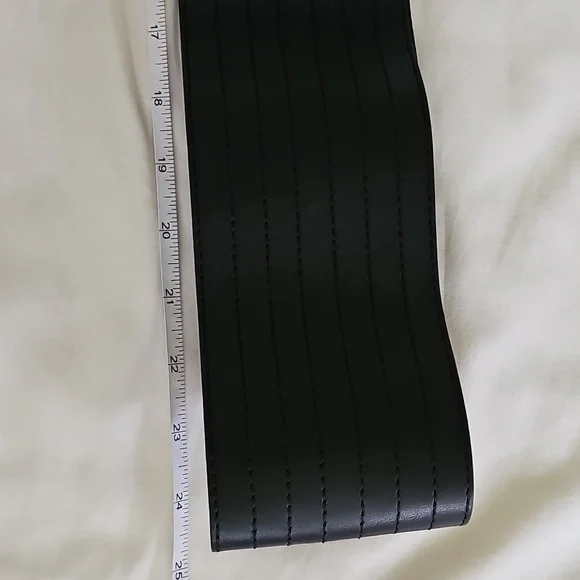 Burberry Black - Picture 7 of 9